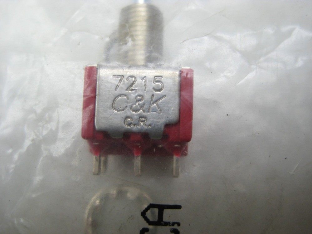 C&K 7215 TOGGLE SWITCH NSMP 12321