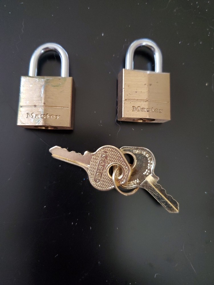 2 Master Lock Padlock Brass Body 120KAD 2 Keys