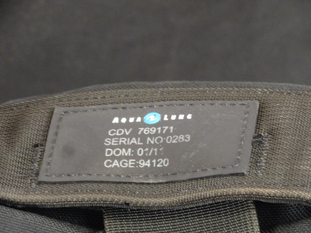 Aqua Lung Combat Dive Vest (USED)