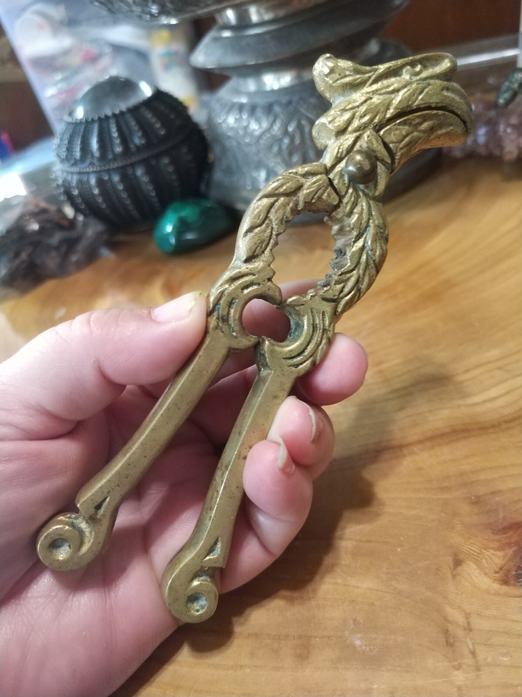 Vintage 1970s solid brass American eagle shaped novelty nutcracker