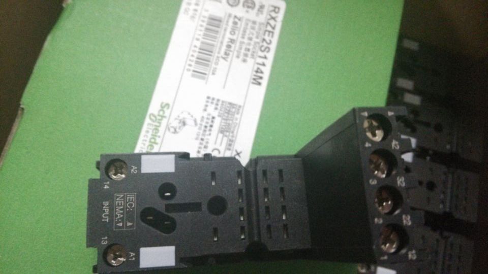 10 Pcs/box Relay Socket RXZE2S114M 10A 14 Pin