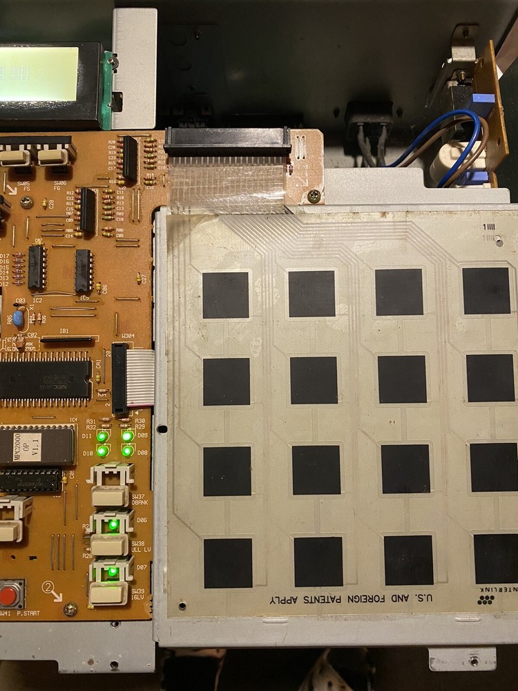 AKAI MPC 2000 Drum Machine Sampler Disk Powers On Linn Midi Beats