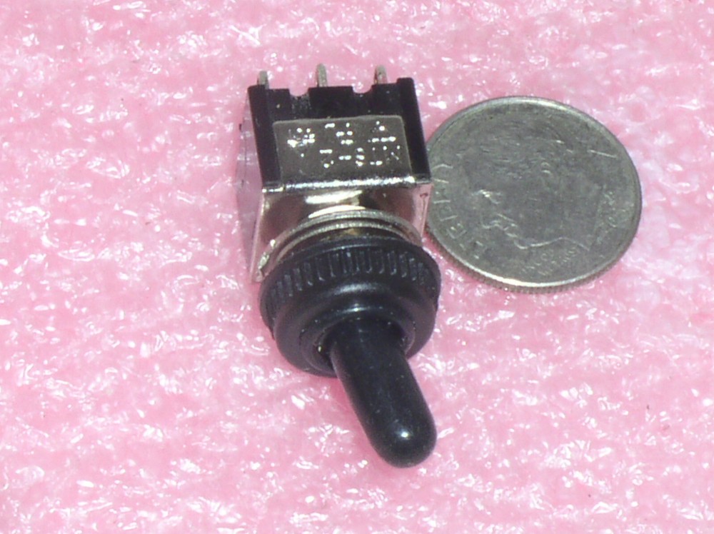 1 WATER PROOF BOOT MINI TOGGLE DPDT ON-ON PANEL SWITCH 125 VAC 6 A AMP 6A 2 POLE