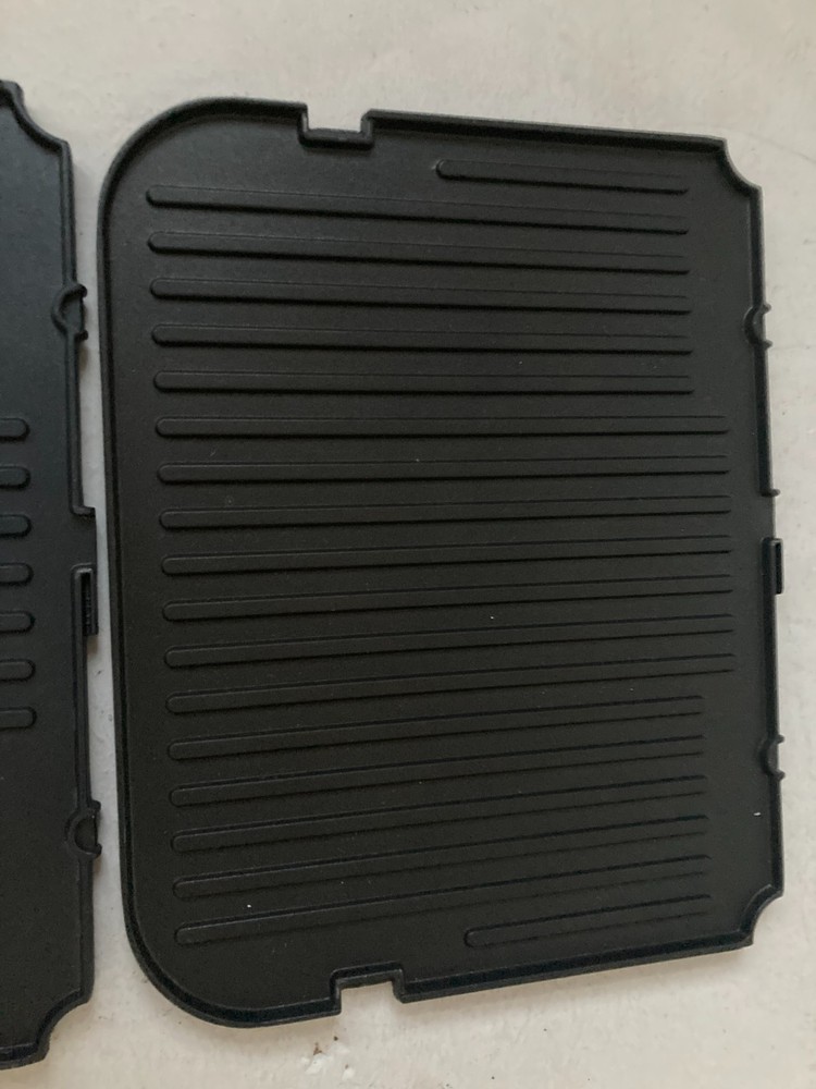 Cuisinart Griddler GRID-8 Top & Bottom Set Grill Griddle Plates 2 sides OEM
