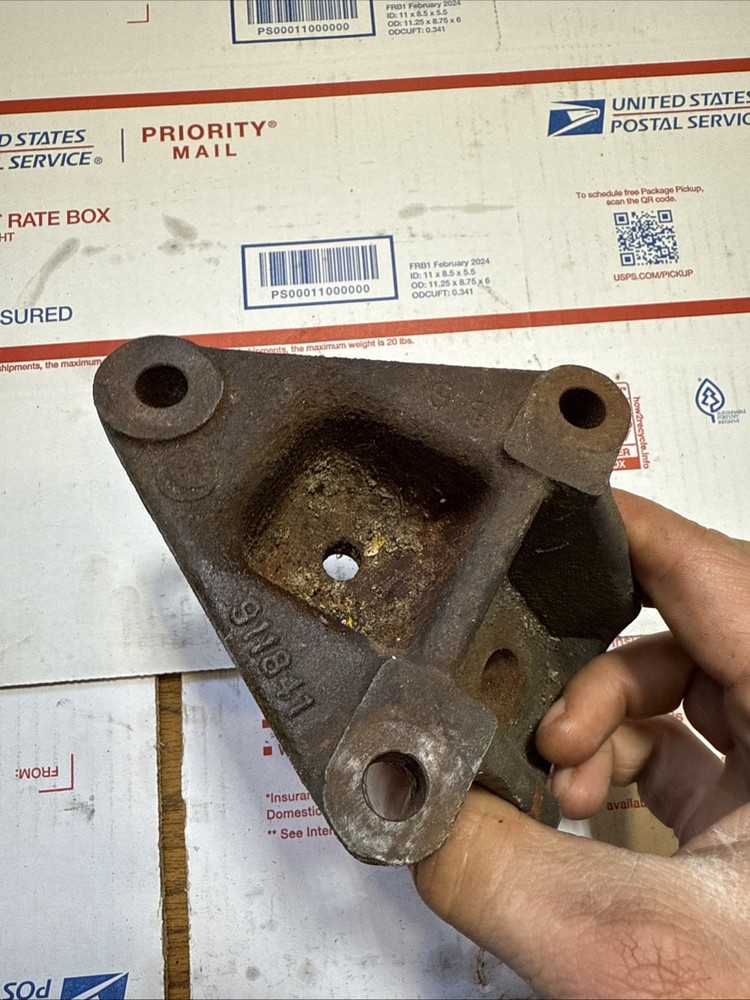 OMC Engine mount 911841
