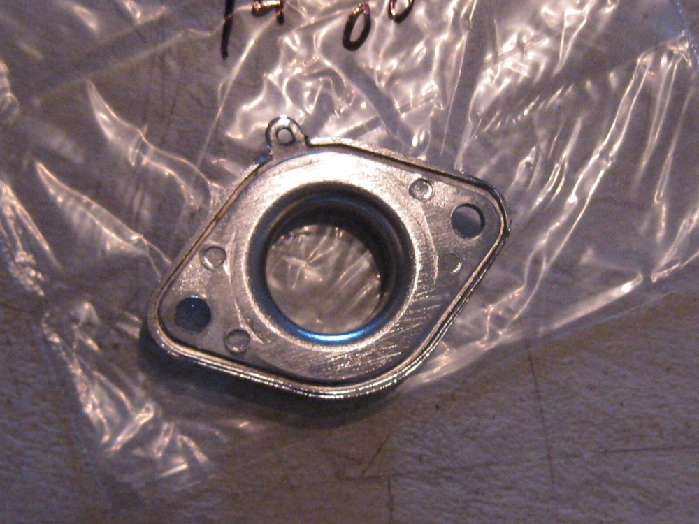 YAMAHA MX100 EXH MOUNT NUT FLANGE NOS!