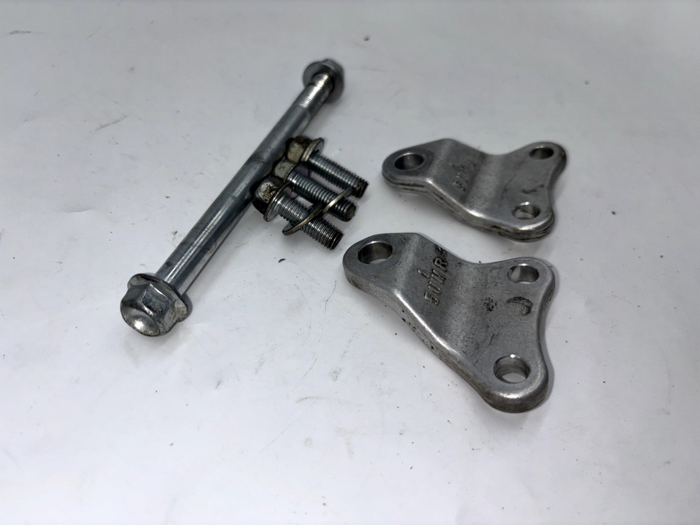 2012 07-13 YAMAHA WR250F BRACKET FRONT LOWER