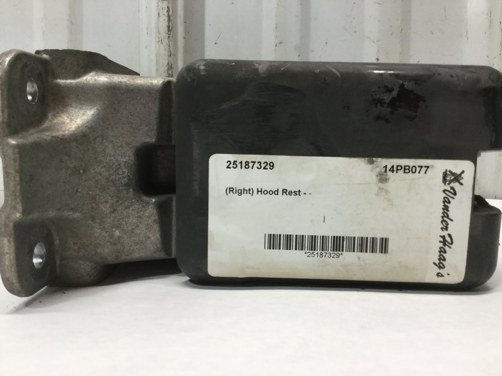 Peterbilt 567 Right/Passenger Hood Rest - Used