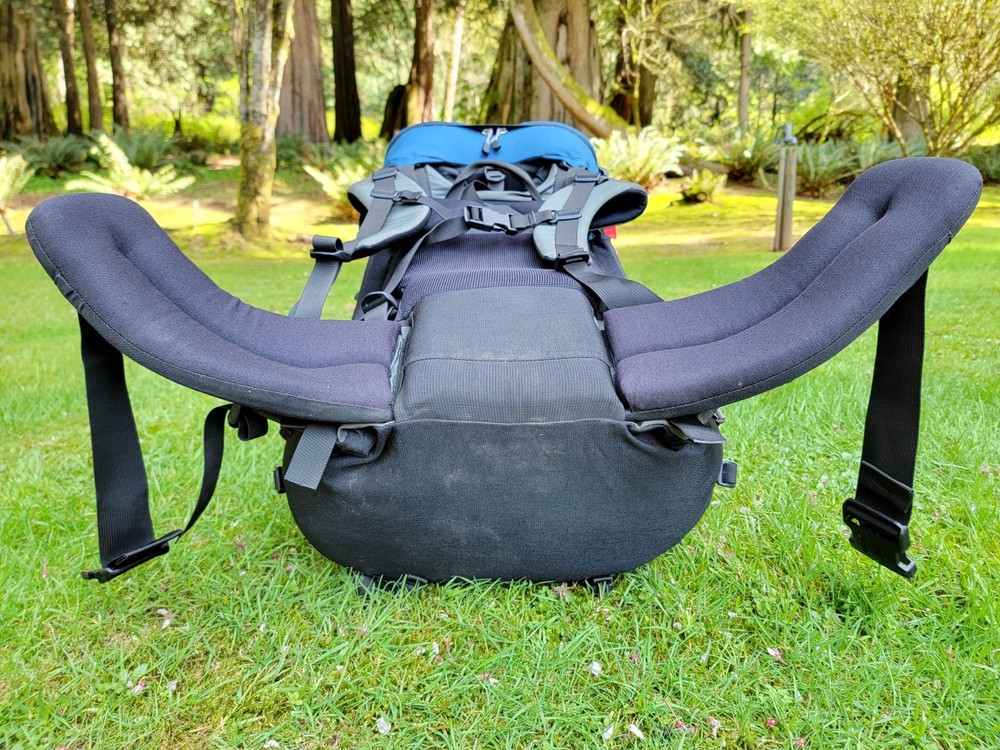 OSPREY 1990's Highlander Vector Two W/ 3L Bladder Internal Frame Hiking Backpack