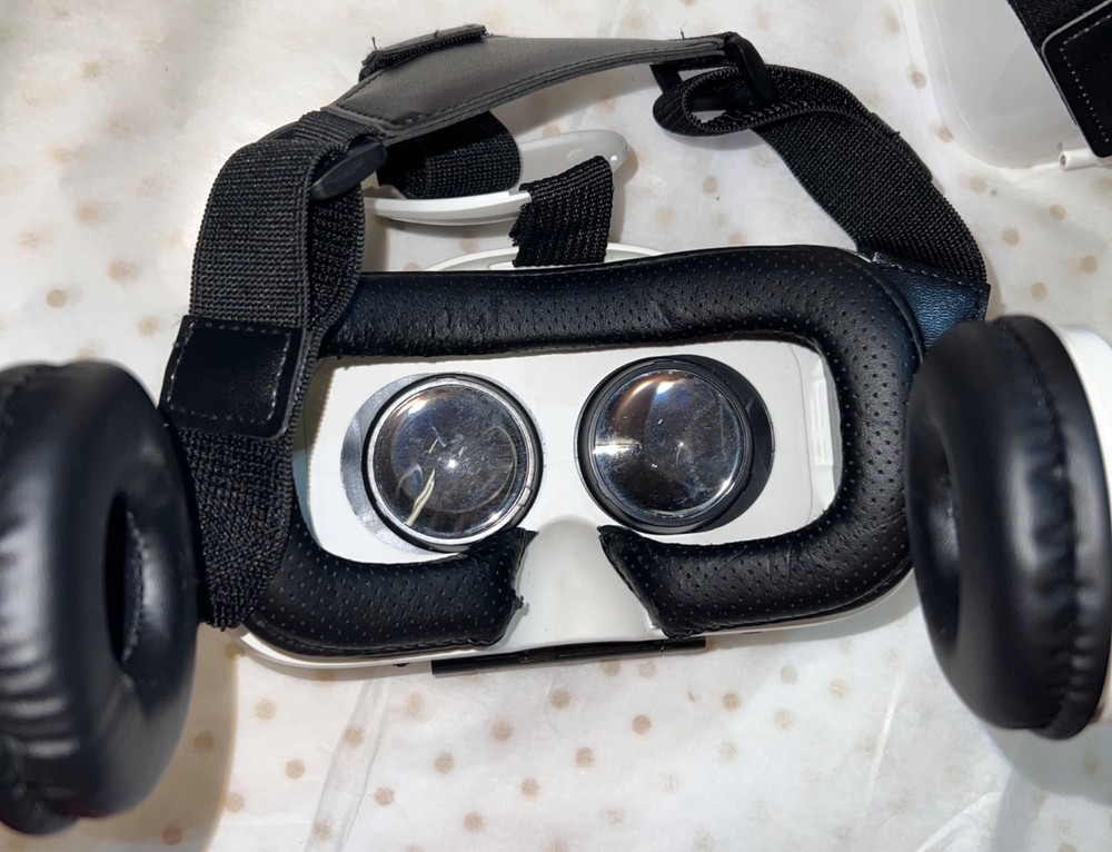 VR Storm & Sharper Image Virtual Reality Headsets