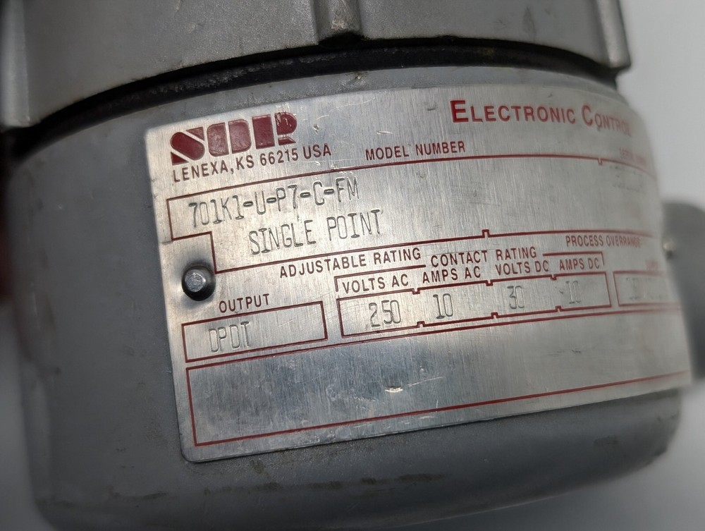 SOR 701K1-U-P7-C-FM Liquid Level Switch (USED).