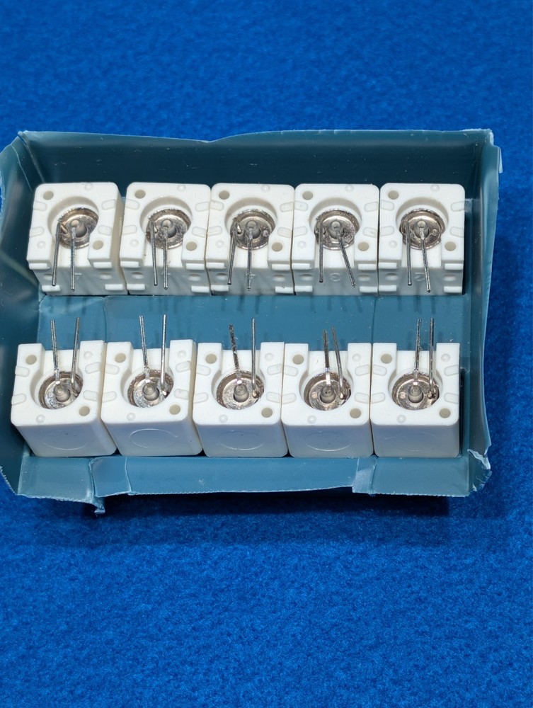 Qty(10) Amphenol BNC Jack, Panel, Female, PCB Pins