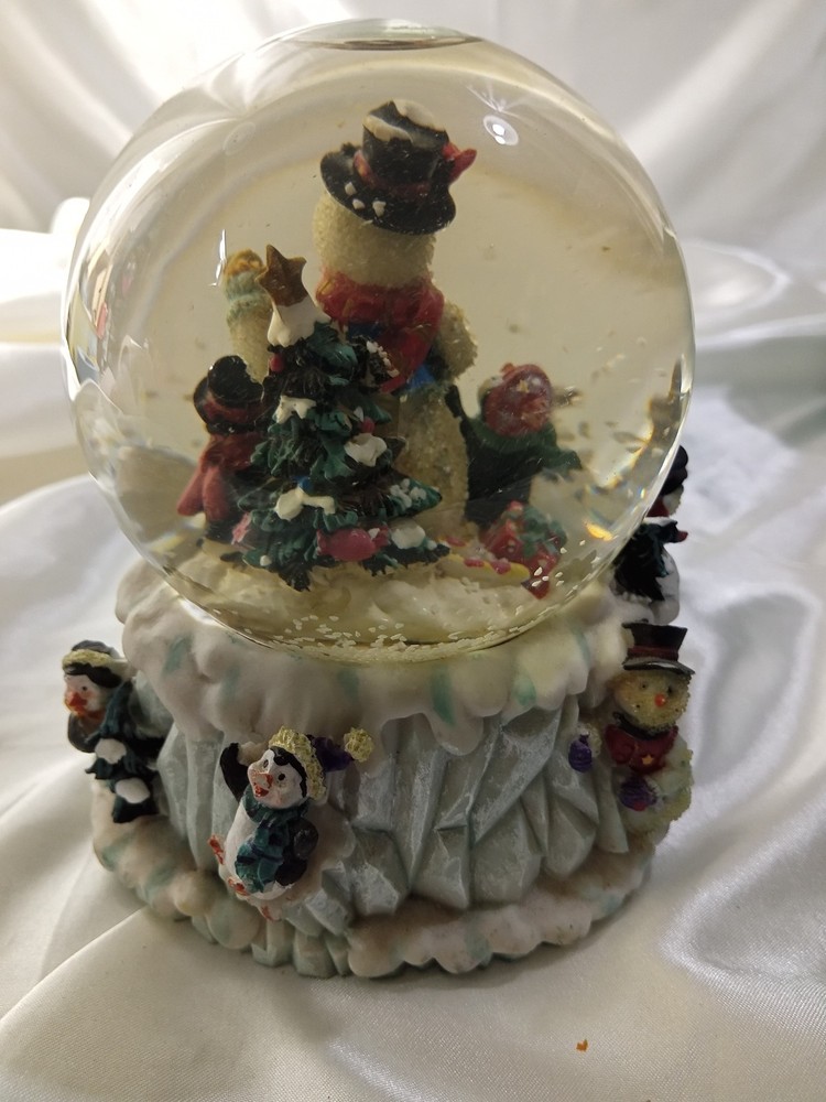 SNOWMAN SNOW GLOBE