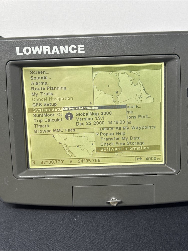 Lowrance GlobalMap 3000MT GPS Chartplotter w/ Power Data Cord & Bracket *TESTED*