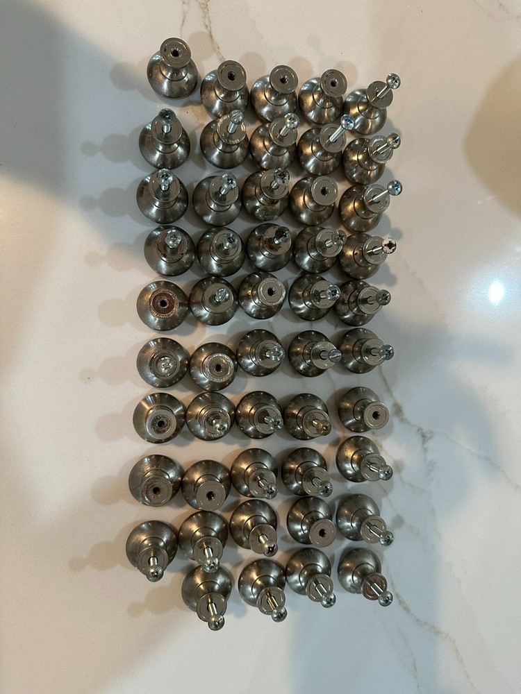 49 Kitchen Cabinet Knobs - Silver - 1'1/4"