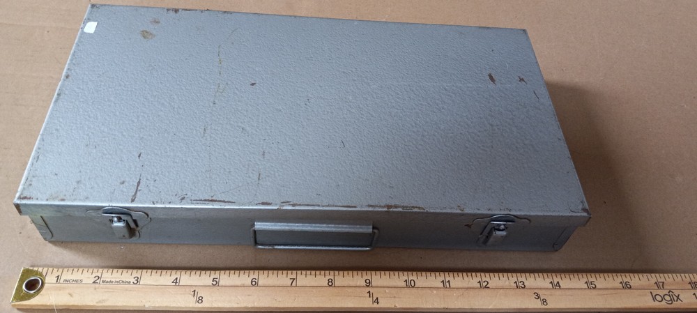 35MM Slide  Metal Carrying Case - Used