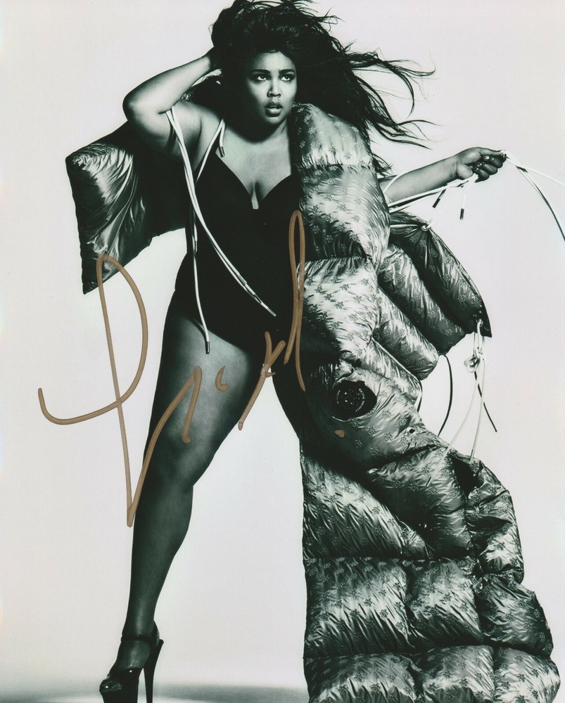 Lizzo signed 8x10 photo