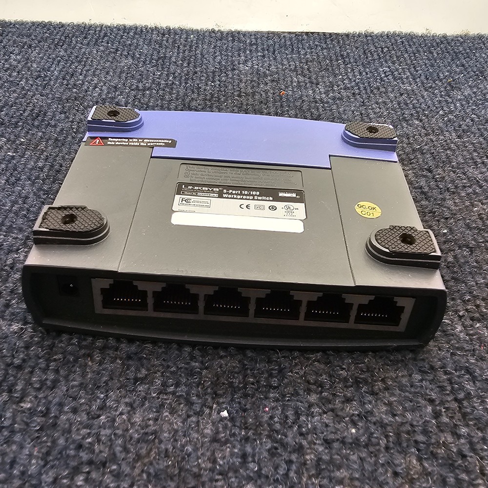 Linksys Cisco EZXS55W EtherFast 10/100 5-Port Workgroup Switch