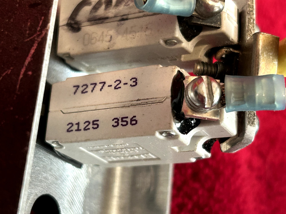 AIRCRAFT CIRCUIT BREAKER PANEL WITH 2 AMP 3 AMP 10 AMP