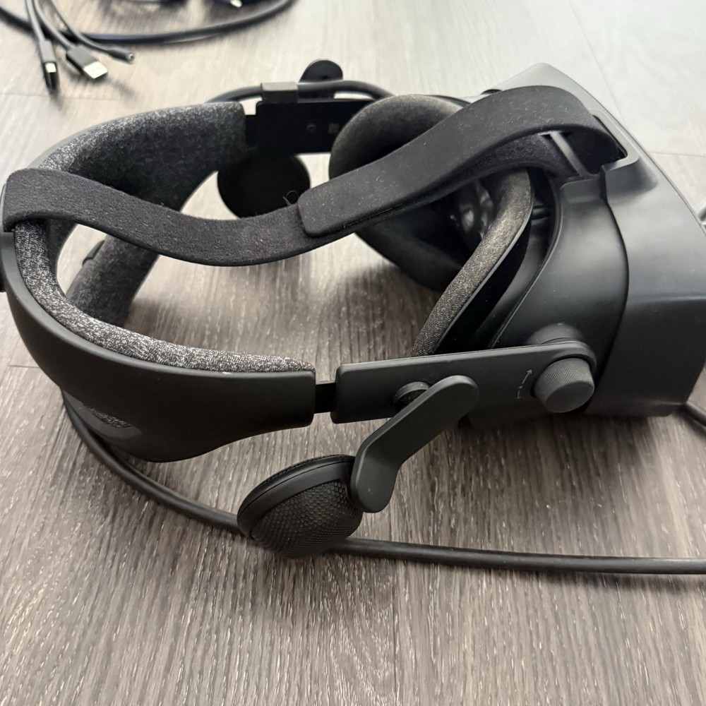 Valve Index VR Virtual Reality HMD Headset Only Complete - Tested