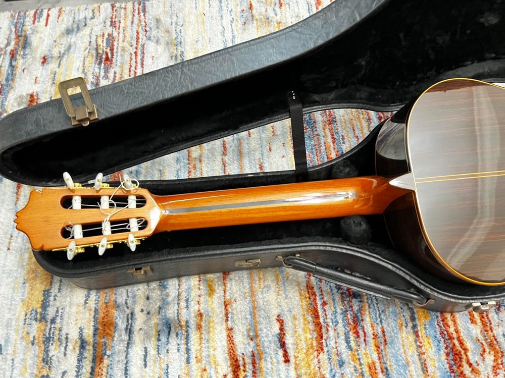 Alhambra 9P Classical Guitar, Natural, with hard case