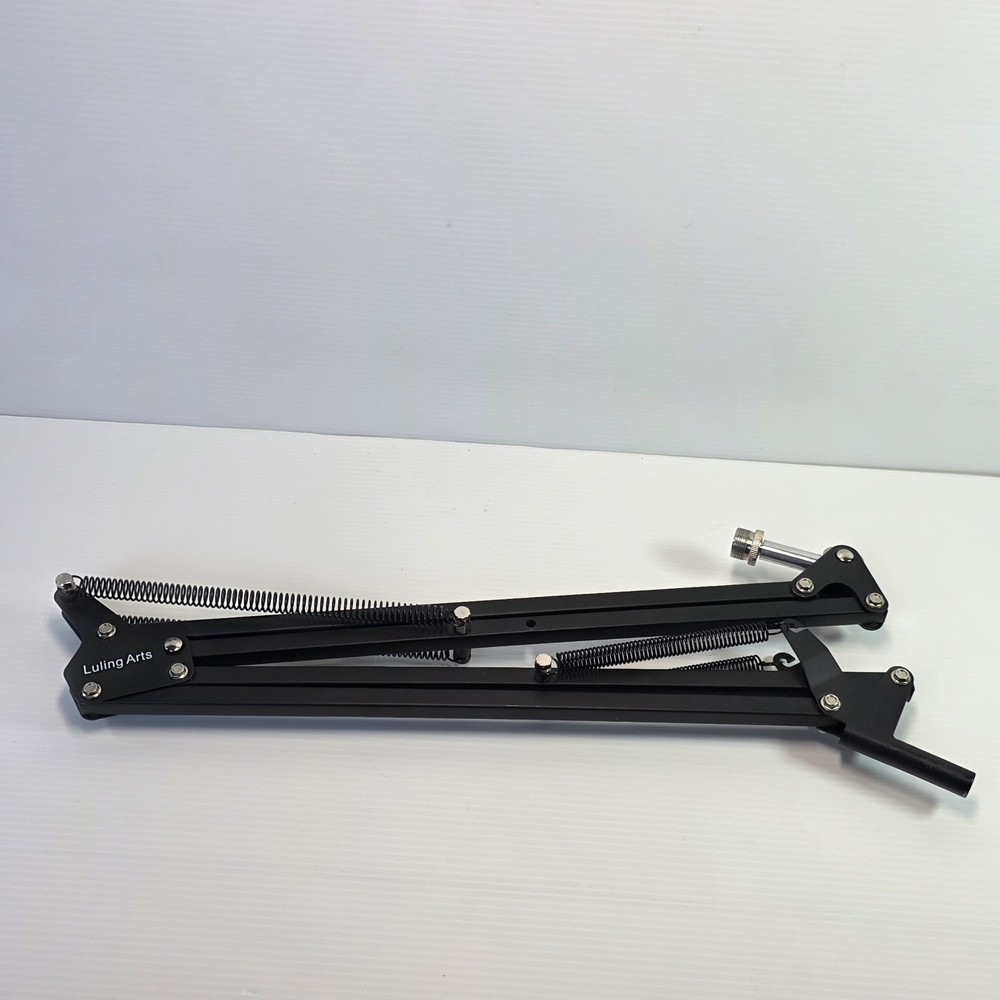 Blue Yeti Professional Multi-Pattern Black USB Condenser Microphone 888-000322