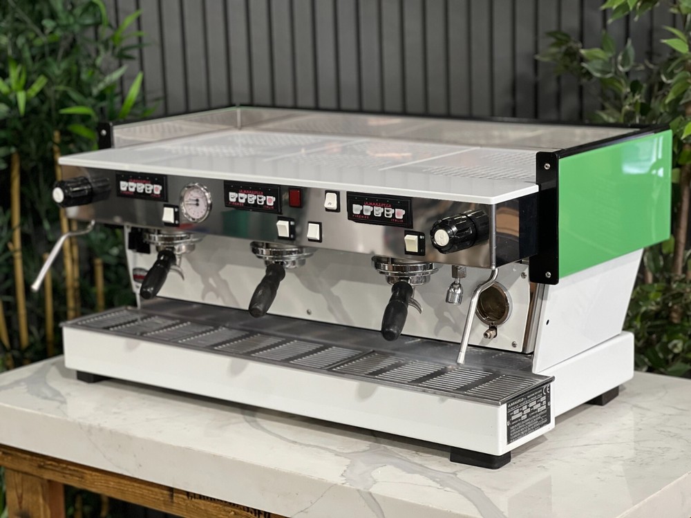 LA  MARZOCCO LINEA CLASSIC 3 GROUP ESPRESSO COFFEE MACHINE CUSTOM WHITE & GREEN