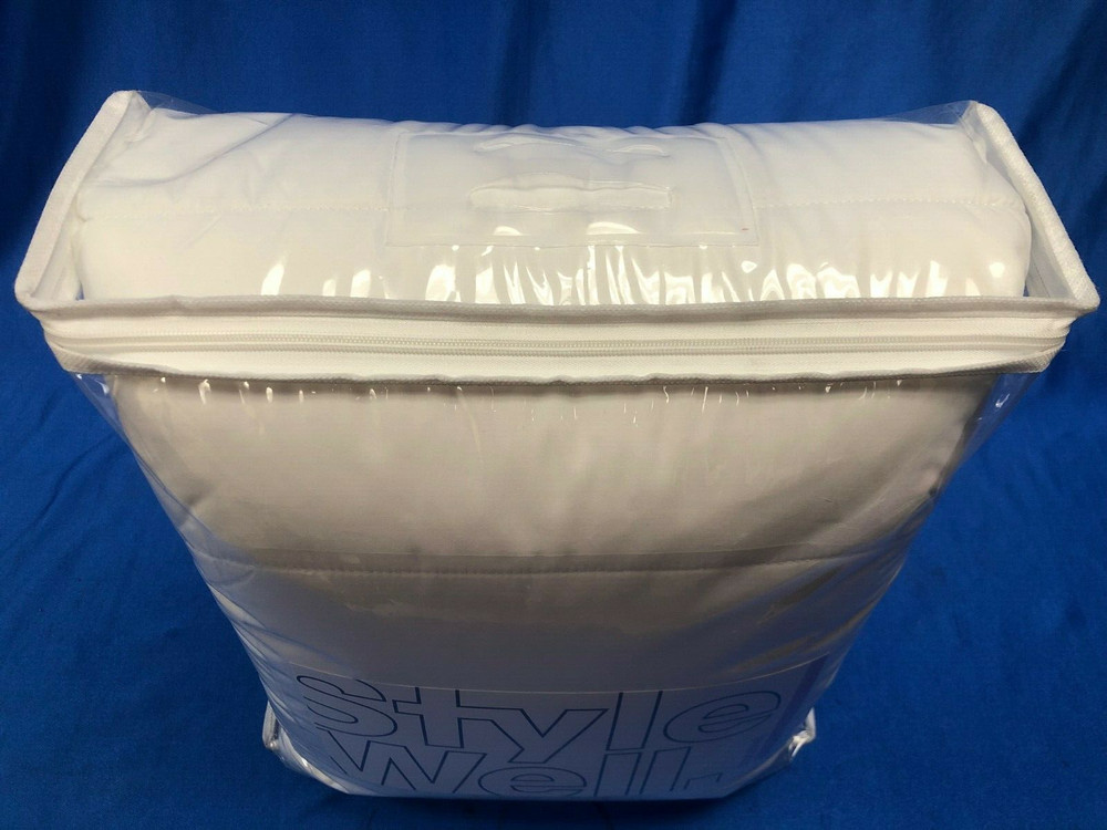 StyleWell Waterproof Mattress Pad Med Deep Pocket Polyester Queen Mattress Pad