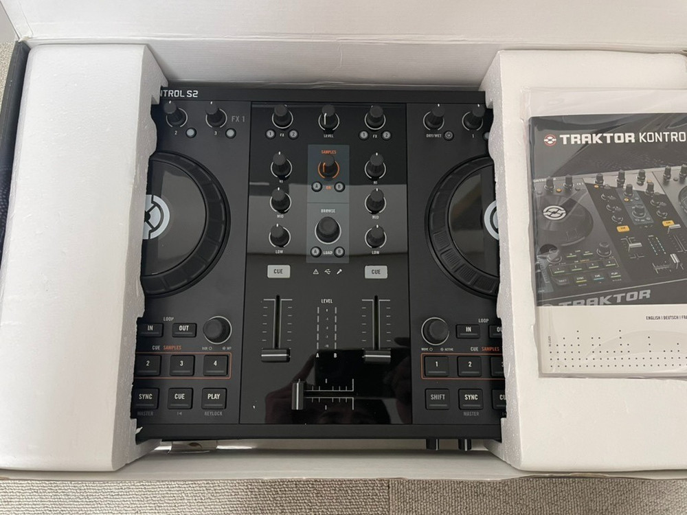 Native Instruments Traktor Kontrol S2 MK1 DJ Controller 2-Channel with Adaptor
