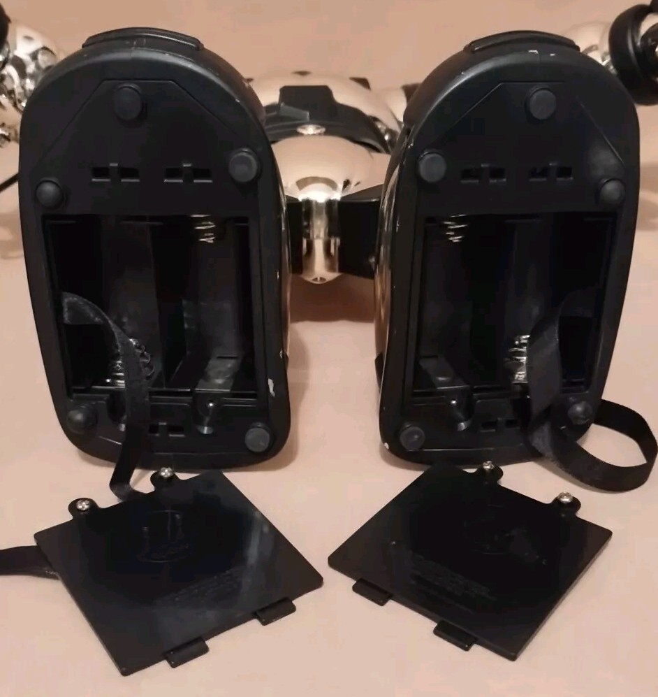 2004 WOWWEE ROBOSAPIEN Chrome Silver Robot w/ Remote Control ~ WORKS GREAT!