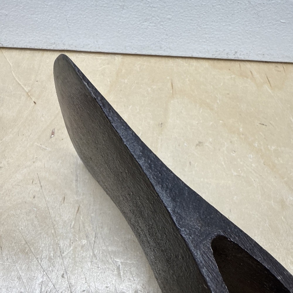 Vintage Unmarked 2lb 14.1oz Axe Head
