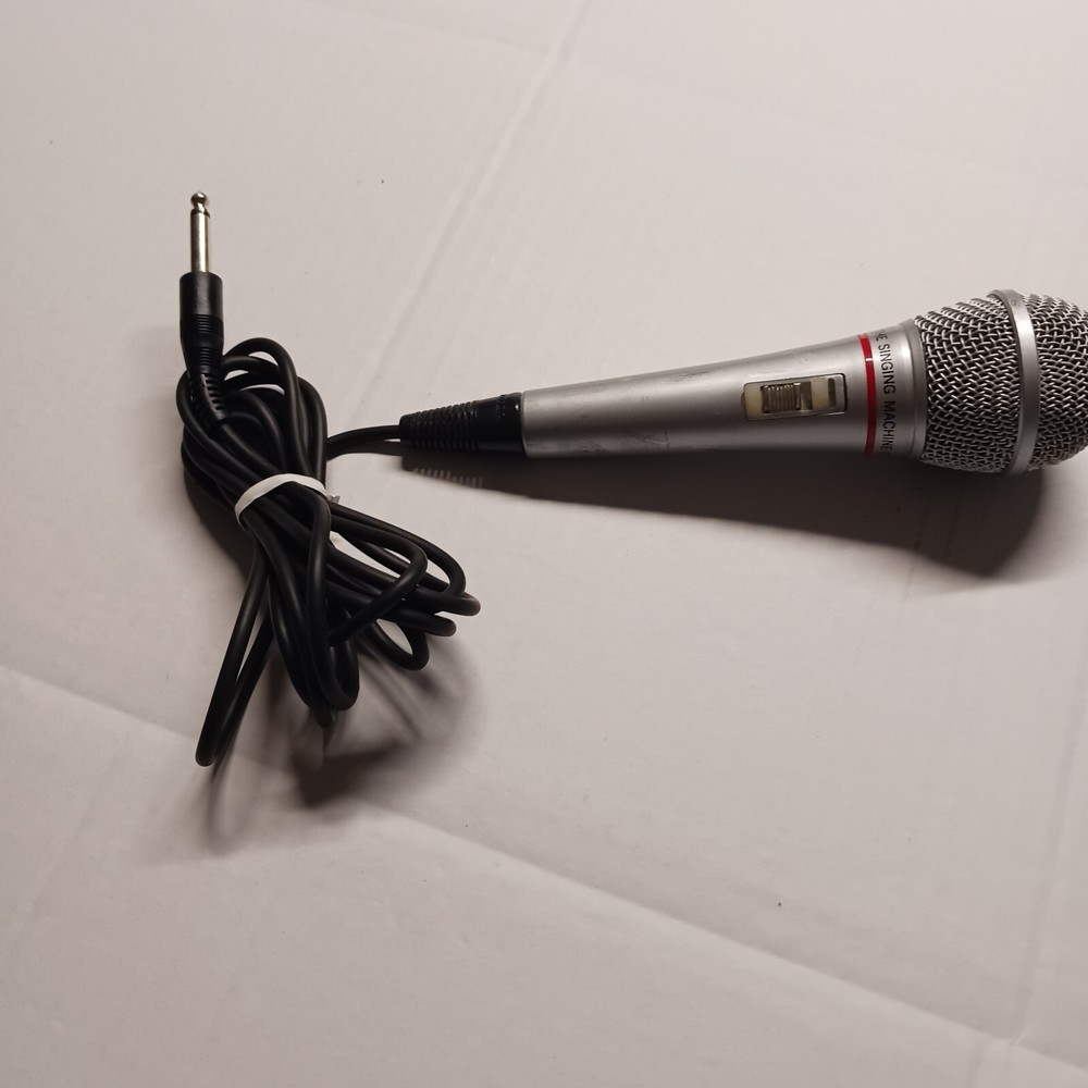 The Singing Machine Silver Microphone w/10ft Cable DM-75