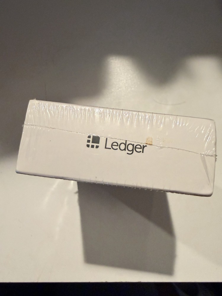 Ledger Nano X Cryptocurrency Bluetooth Hardware Wallet
