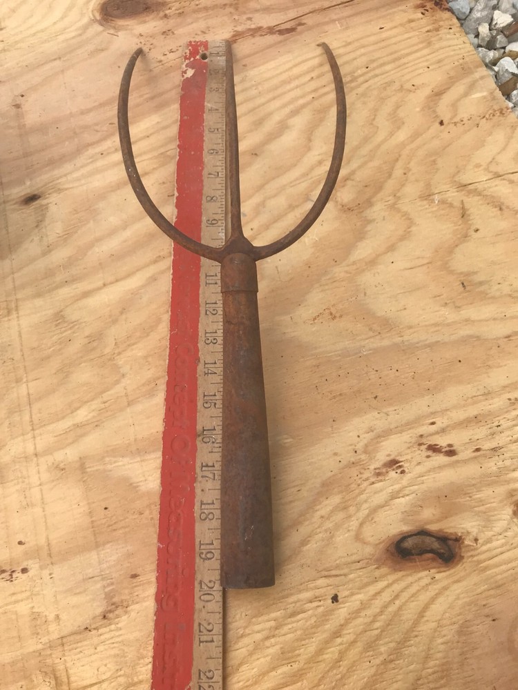 Fork Rake Head 3 Thines Rusty Rustic no handle Original Vintage Primitive Metal