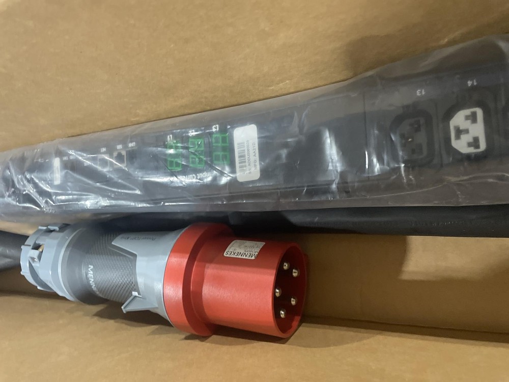 SERVER TECH C1S24TB-5QAE2566 SMART RACK PDU