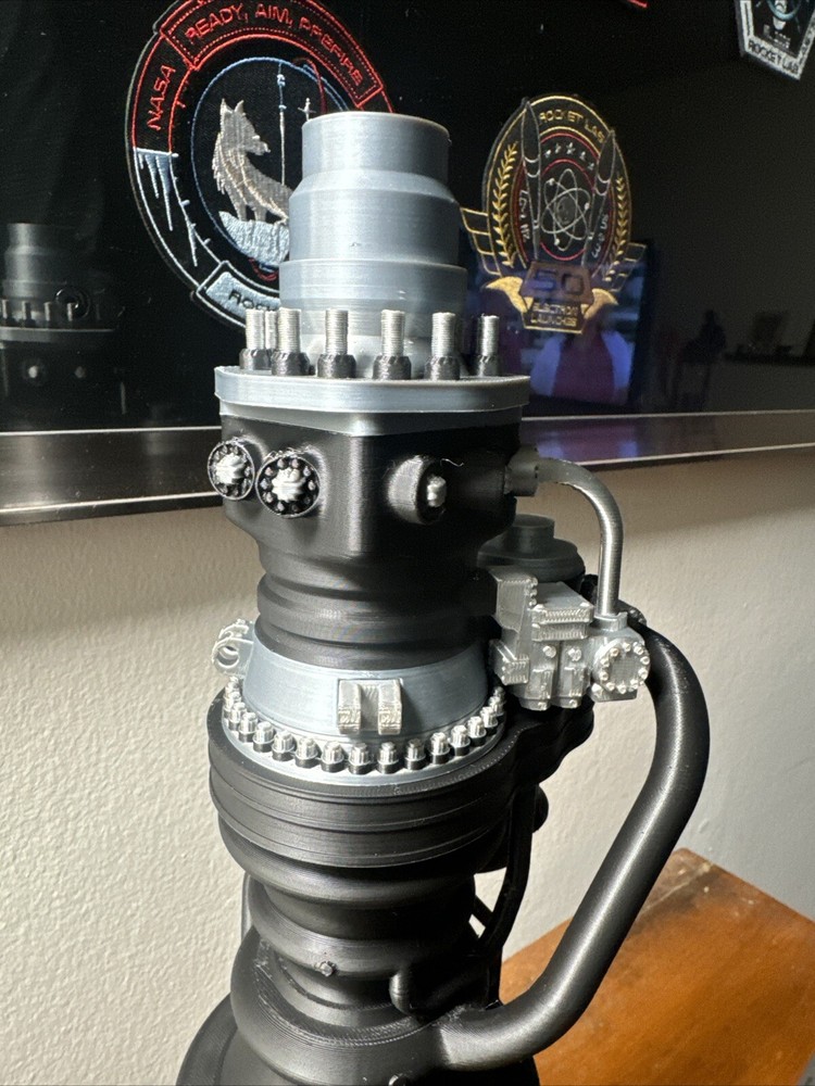 LARGE 3D Printed SpaceX Raptor 3 Engine Model