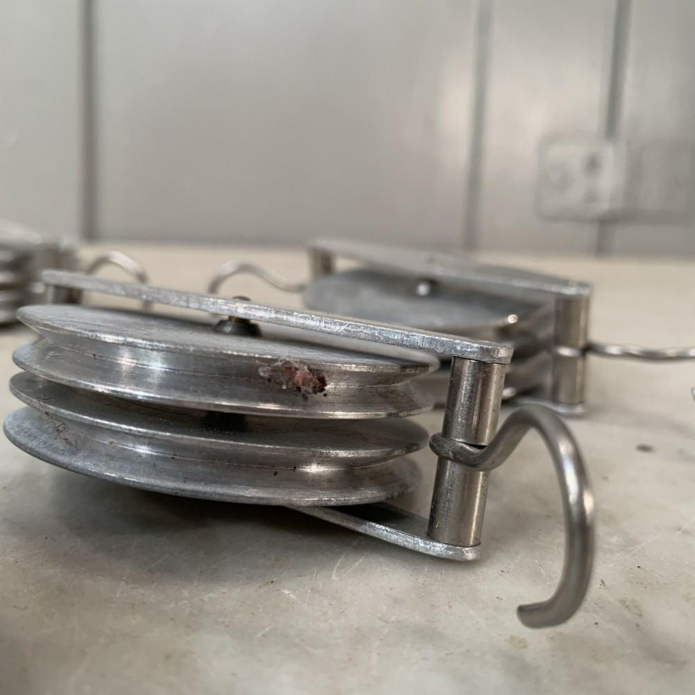 Set of 7 aluminium pulleys