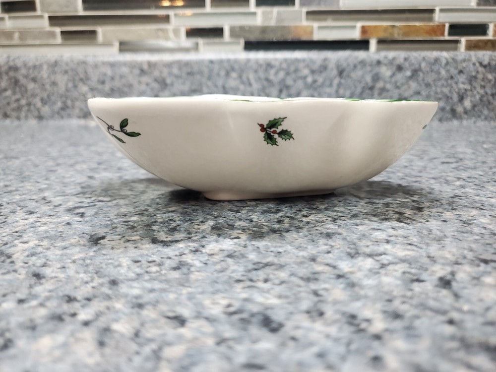 Spode Christmas Tree Candy Dish 5 3/4"