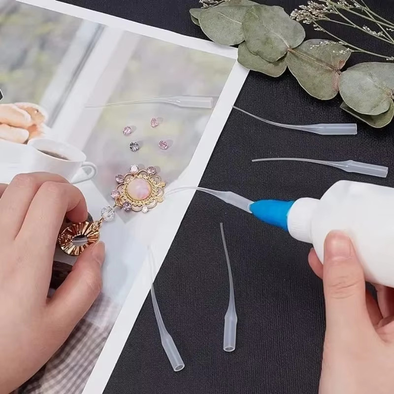Glue Tips, 100Pcs Plastic Glue Micro-Tips Glue Extender Precision CA Glue Applic