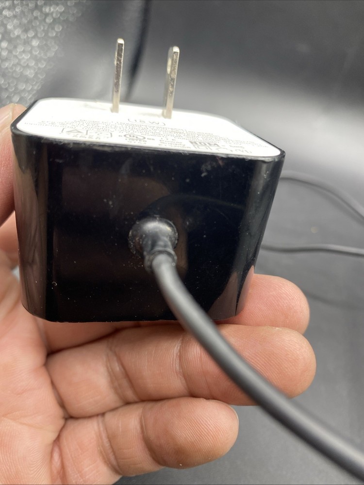 Amazon Echo Dot (3rd Generation) Smart Speaker - Charcoal W/Power Adapter Flaws