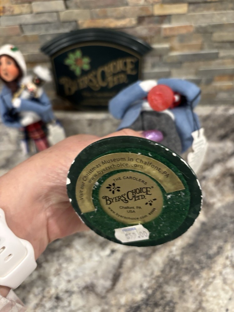 Byer’s Carolers Nutcracker Set