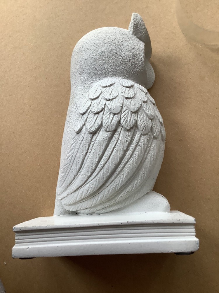 White Resin Owl Book End Or Ends. APPEALING