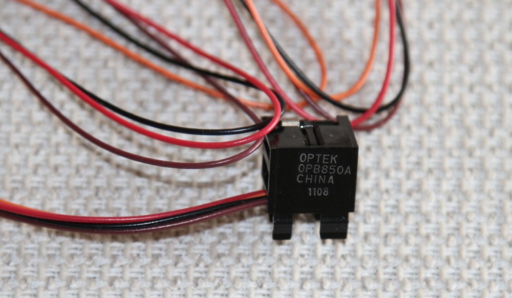 OPTEK OPB850A sensor ( conveyors Echo Graphic HOPE processors _Scitex Dolev )