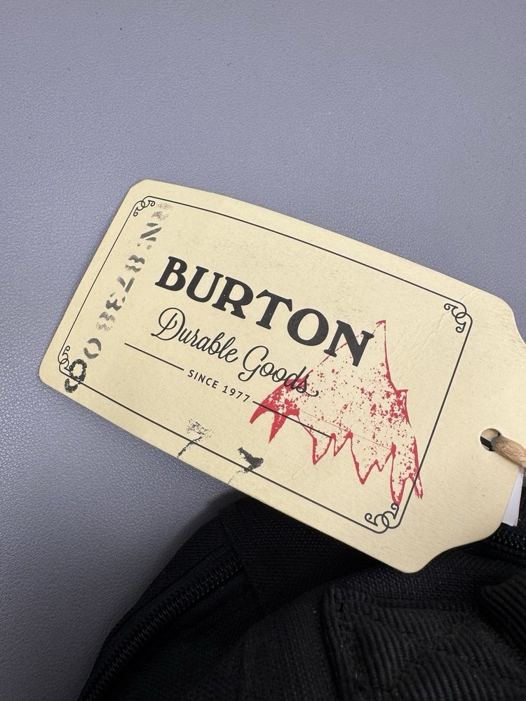 Burton Working Stiff + Burton Wheelie Locker Bag - BUNDLE