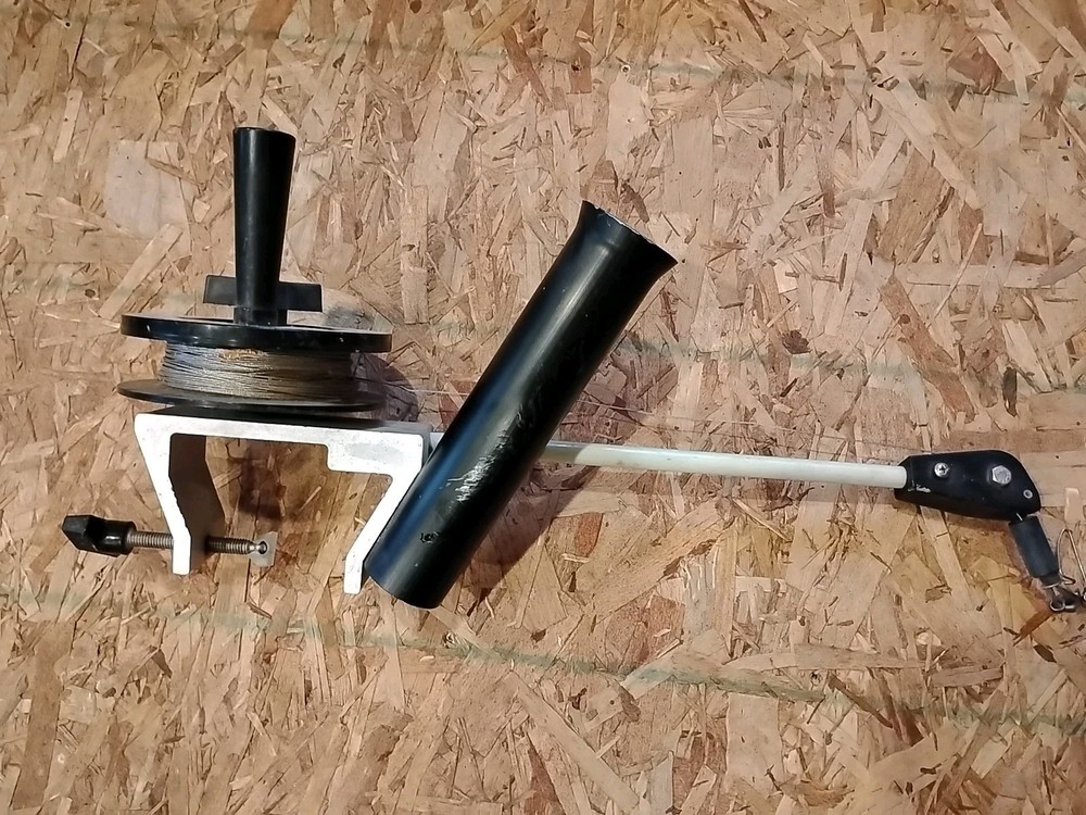 Walker Short Arm Manual Downrigger