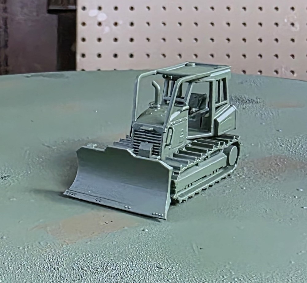 One 1/87 scale Cat D6k bulldozer w/rollover protection system, olive drab!