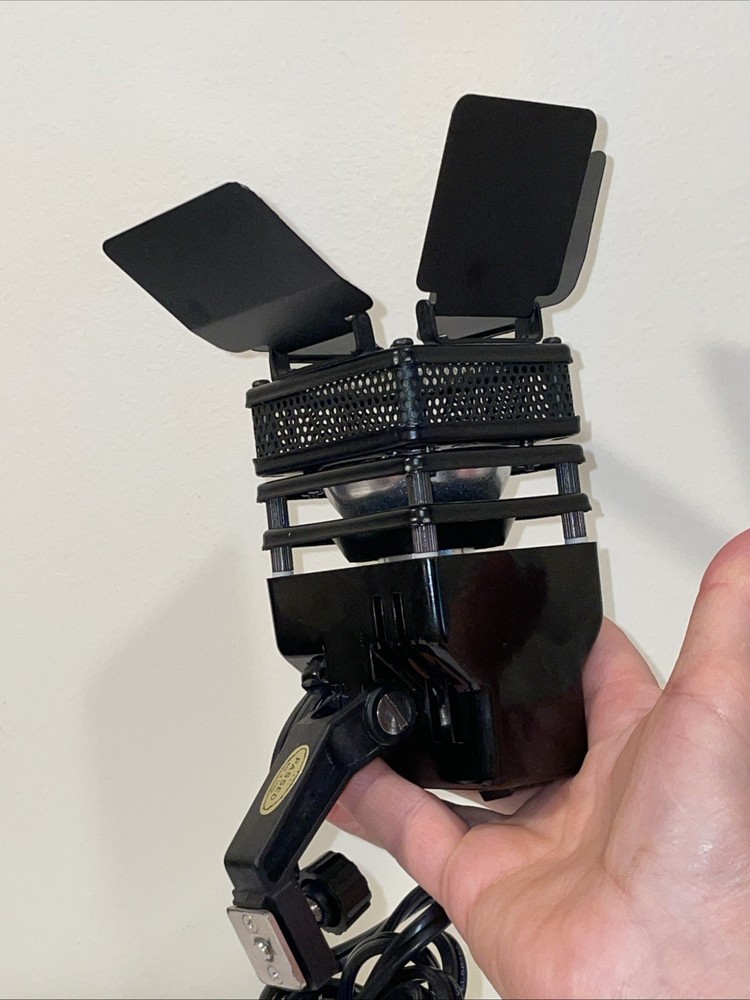 Photography Flood Light w Barn Doors NO Bulb