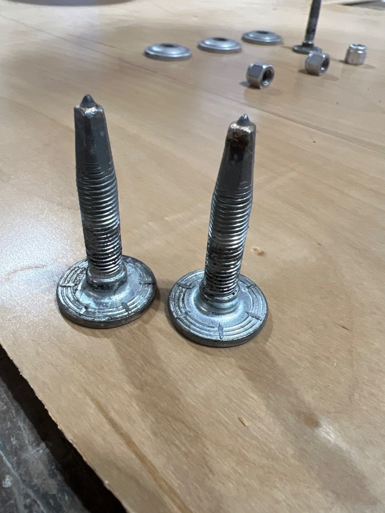 woodys 1.740" mega-bite carbide track studs, support plates, nuts