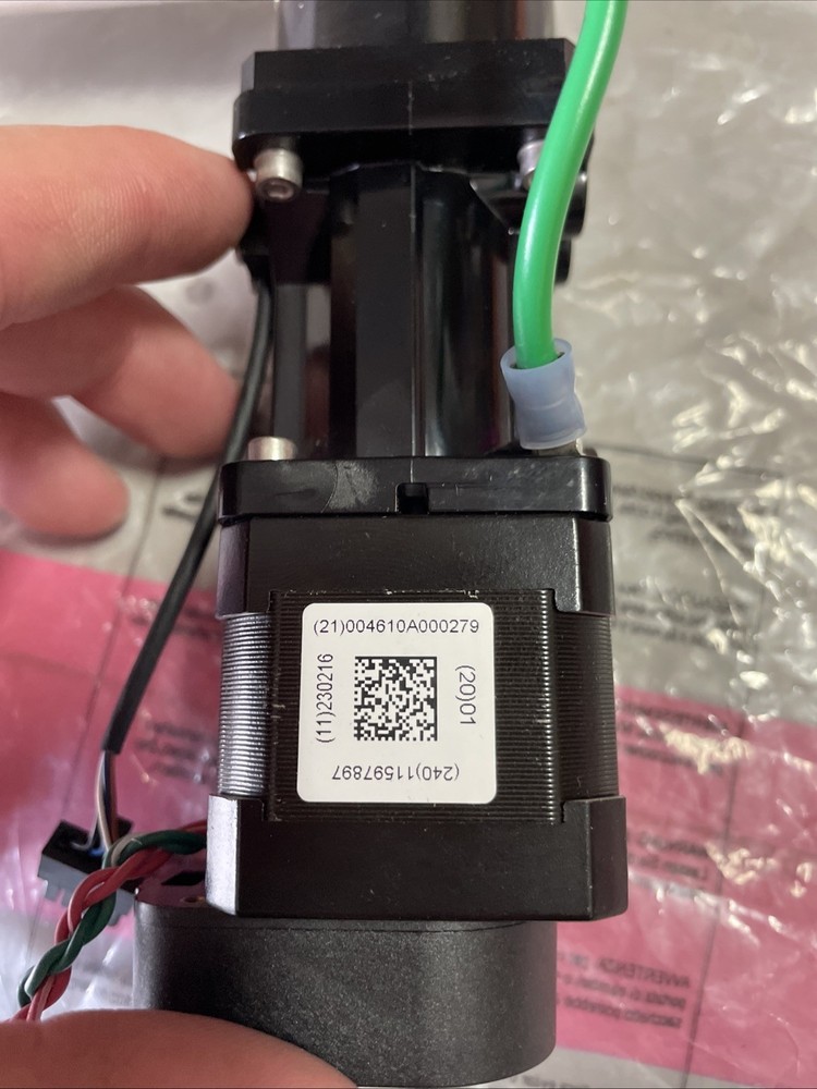 IVEK 330155-112 2000uL Pump G7