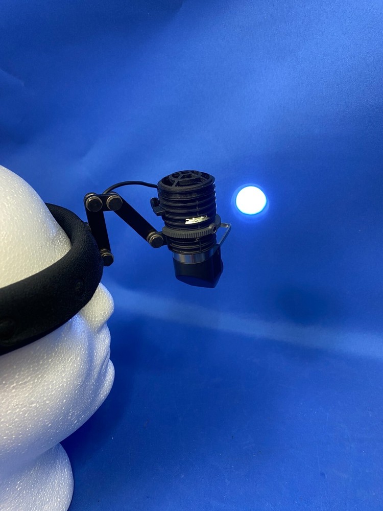 QED C3 LED Portable Surgical Headlight System & Case